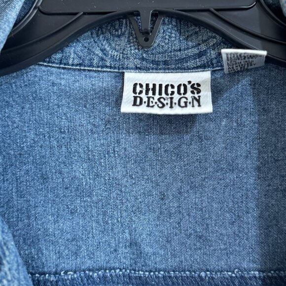 Chico’s Women’s Lightweight Denim Jacket - Abstract Print, Zipper Front, Pockets - Picture 4 of 9